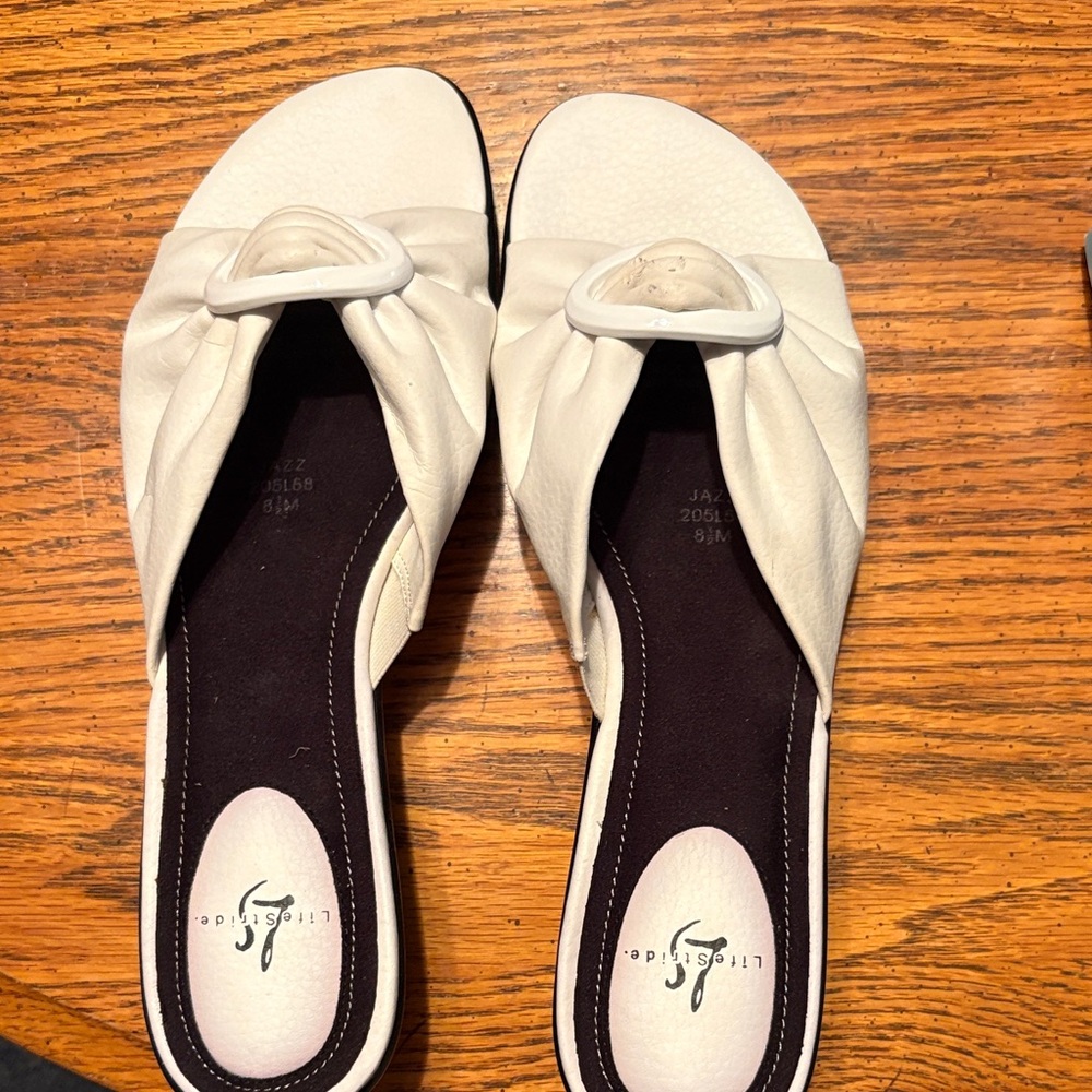 Life Stride Women's Cream Slide Sandals